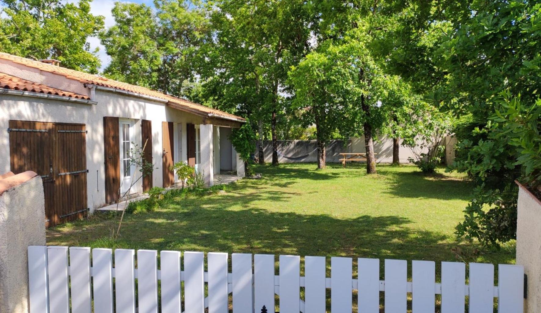 Maison A 8 Min A Pied De La Plage Avec Jardin Clos Et Ombrage Saint-Georges-d'Oleron Luaran gambar